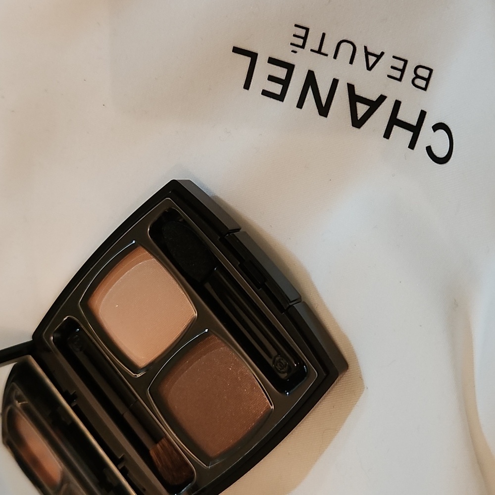 Chanel sets
